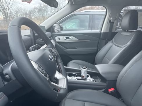 New 2026 Ford Explorer Active w/ Active Comfort Package image 30