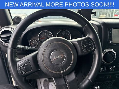Used 2014 Jeep Wrangler Unlimited Sahara w/ Trailer Tow Group AWD/4WD image 12