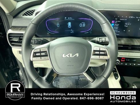 Used 2025 Kia Telluride EX w/ EX Captain's Chair Package image 12
