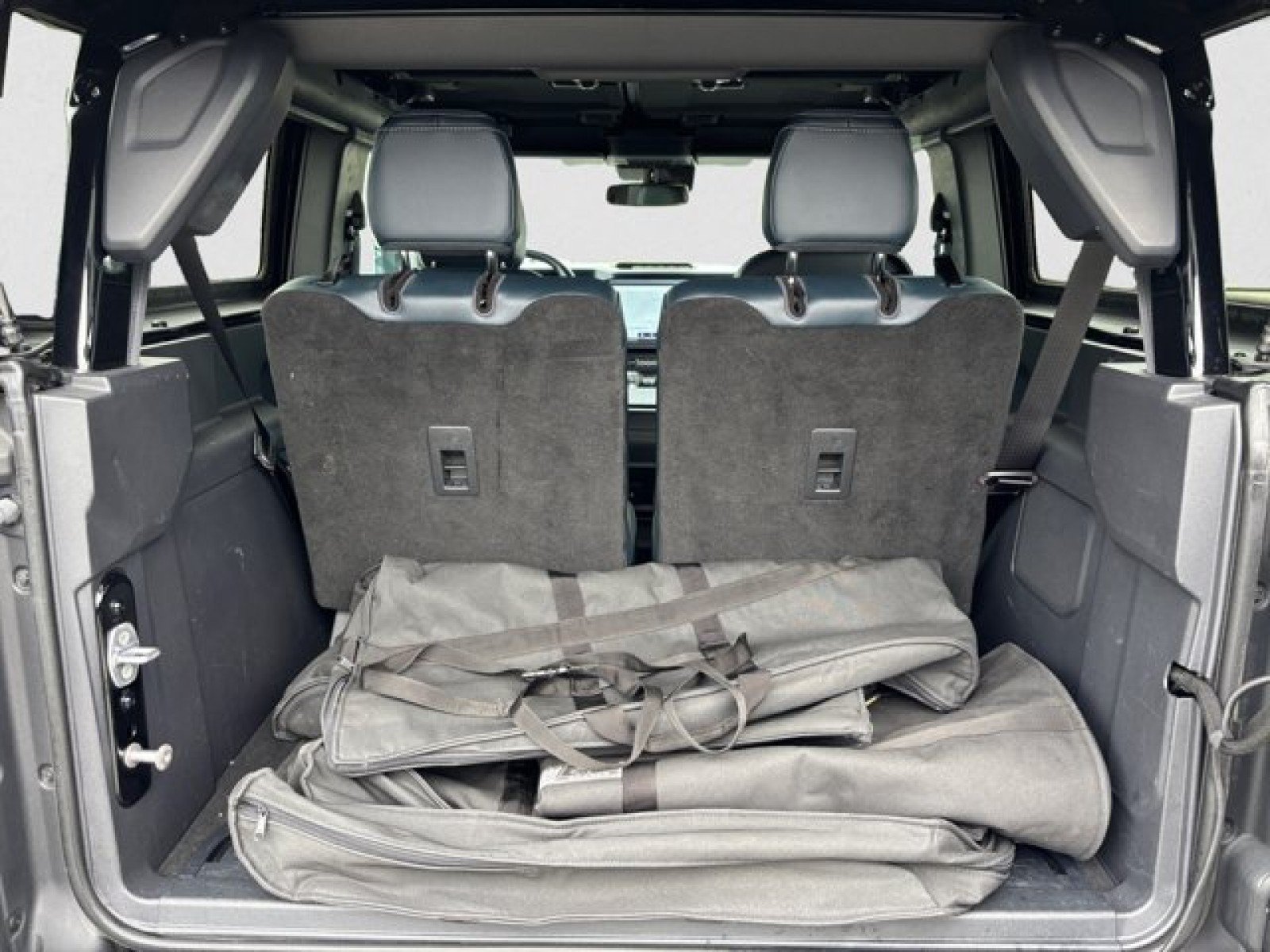 Used 2023 Ford Bronco Outer Banks w/ Sasquatch Package AWD/4WD image 17