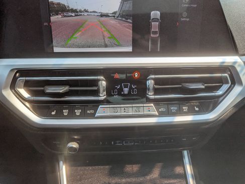 Used 2020 BMW 330i xDrive 330i xDrive Sedan North Americ w/ Premium Package image 27