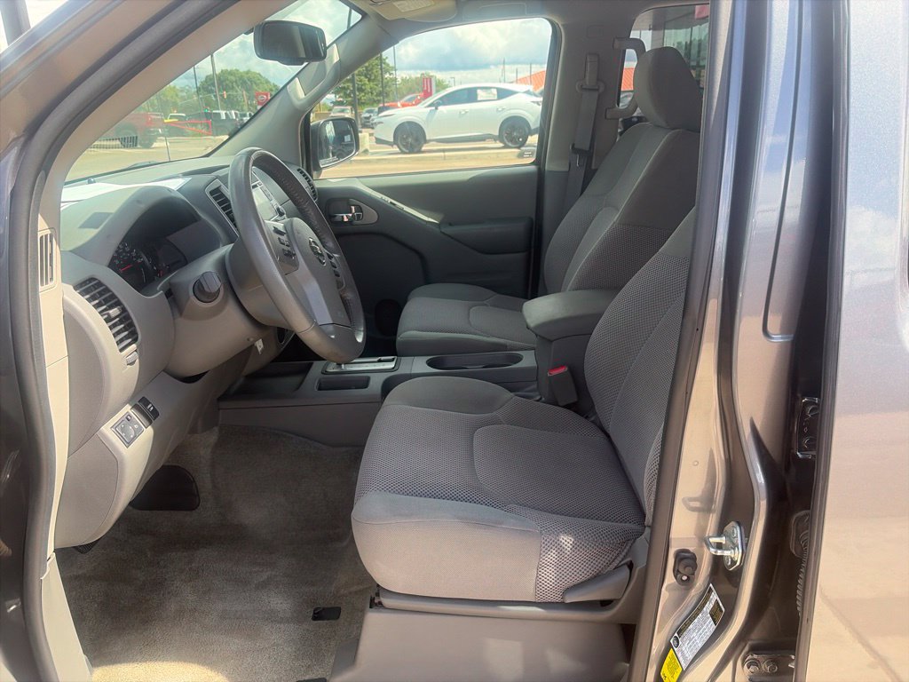 Used 2018 Nissan Frontier SV w/ Value Truck Package RWD image 28
