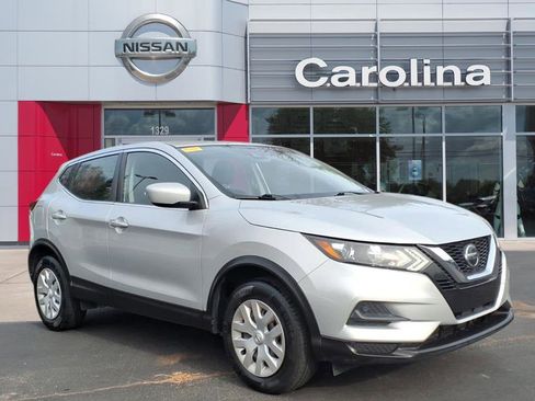 Used 2020 Nissan Rogue Sport S image 1