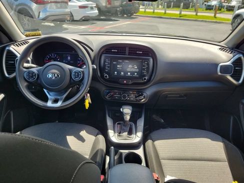 Used 2021 Kia Soul S FWD image 12