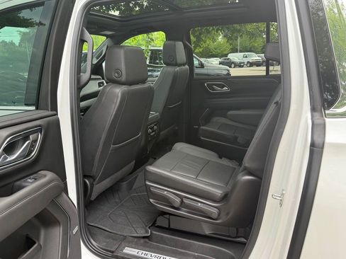 Used 2024 Chevrolet Suburban LT w/ LT Signature Plus Package AWD/4WD image 11