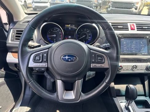 Used 2017 Subaru Outback 2.5i Limited AWD/4WD image 15