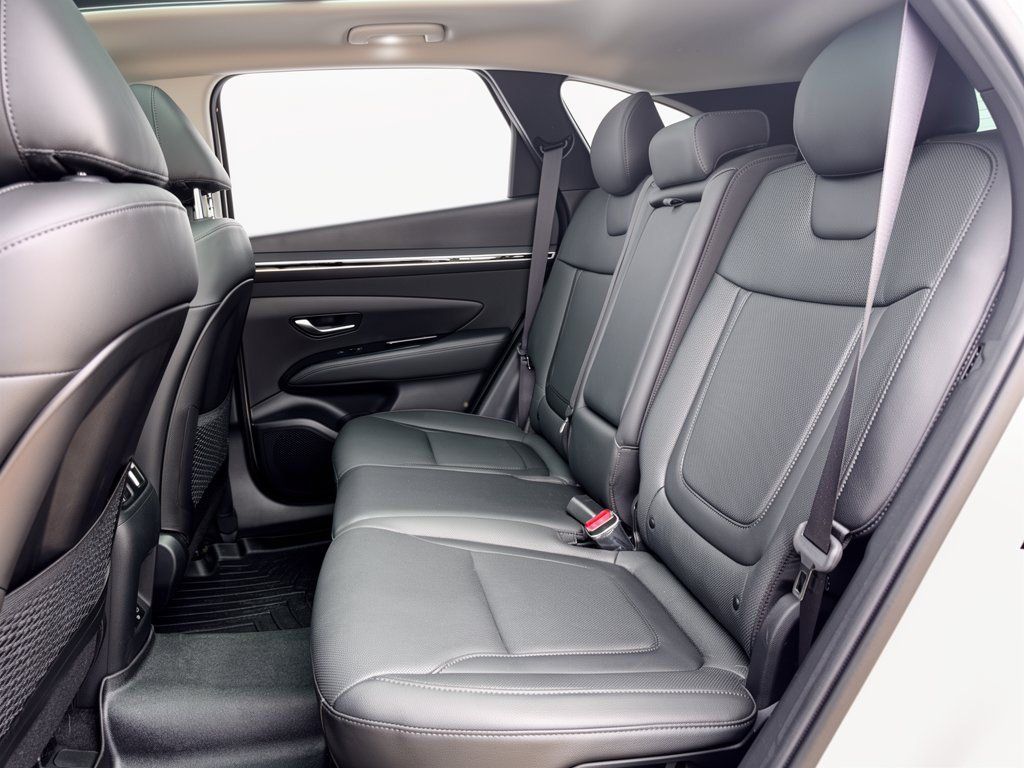 Certified 2024 Hyundai Tucson Limited FWD image 25