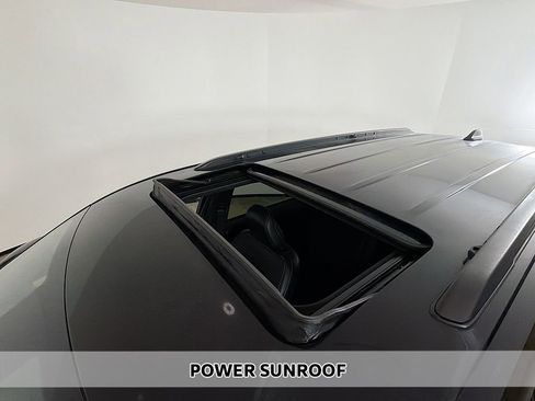 Used 2022 Jeep Grand Cherokee L Altitude image 3