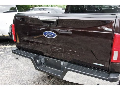 Used 2019 Ford F150 Lariat RWD image 5