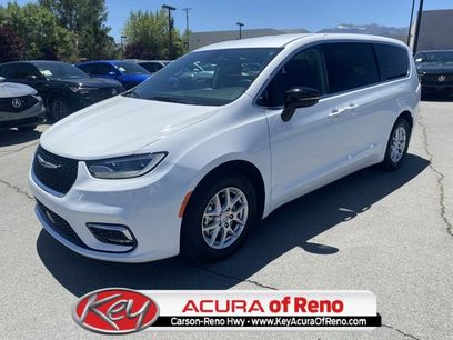 Used 2024 Chrysler Pacifica Touring-L