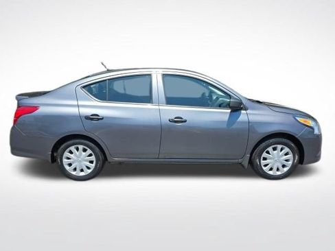 Used 2018 Nissan Versa S Plus FWD image 6
