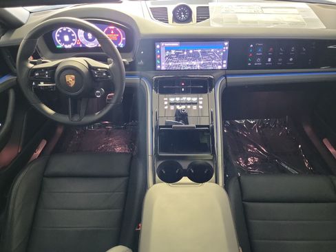 Certified 2025 Porsche Panamera 4 AWD/4WD image 7