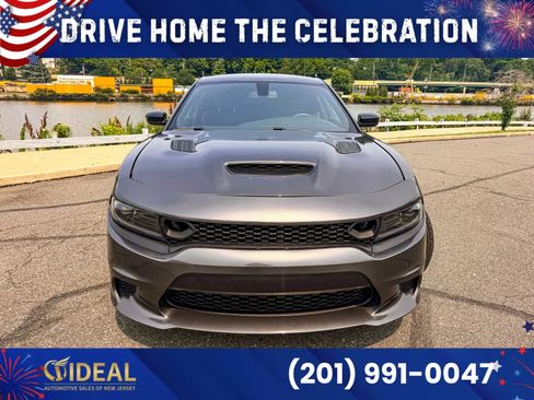 Used 2023 Dodge Charger R/T RWD image 3