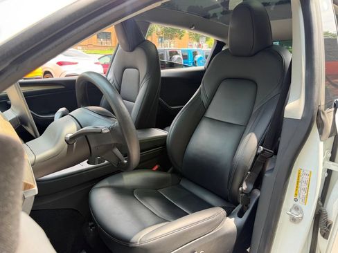 Used 2023 Tesla Model Y Long Range AWD/4WD image 26