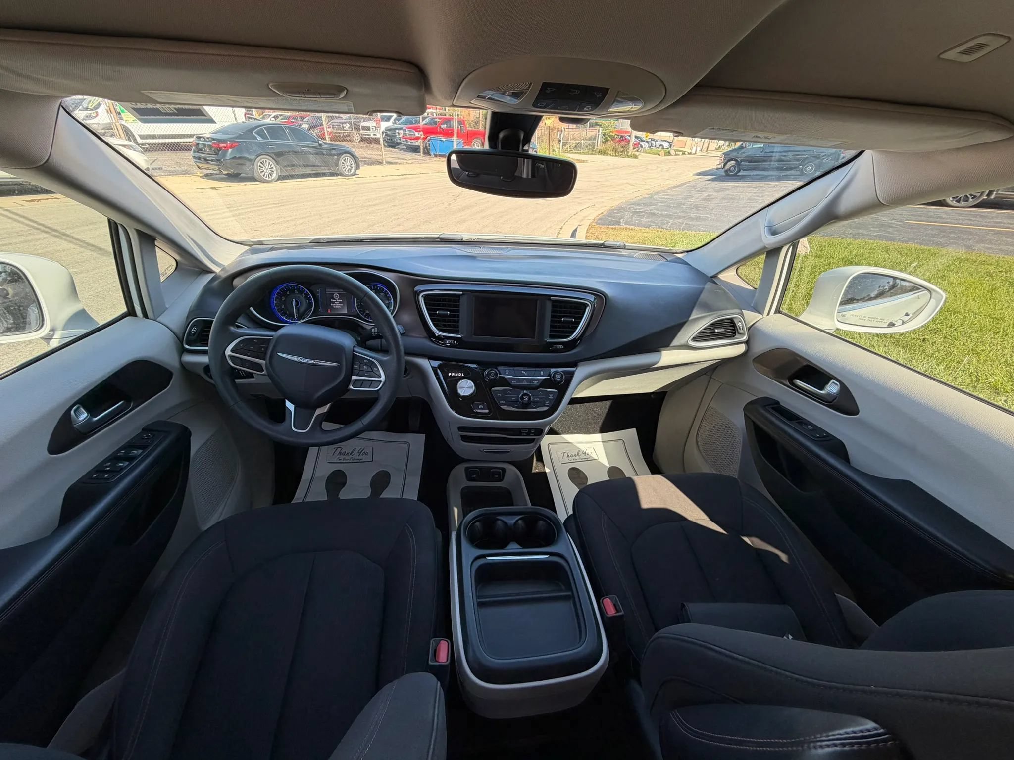 Used 2018 Chrysler Pacifica Touring Plus FWD image 10