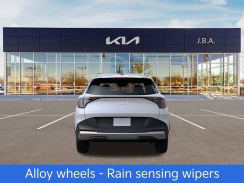 New 2026 Kia Sportage EX FWD image 5
