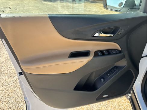 Used 2023 Chevrolet Equinox Premier FWD image 20