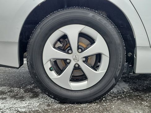 Used 2013 Toyota Prius Two image 5