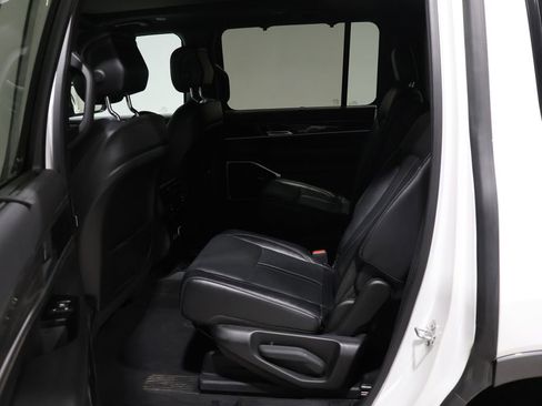 Used 2022 Jeep Wagoneer Series III w/ Premium Group I image 19