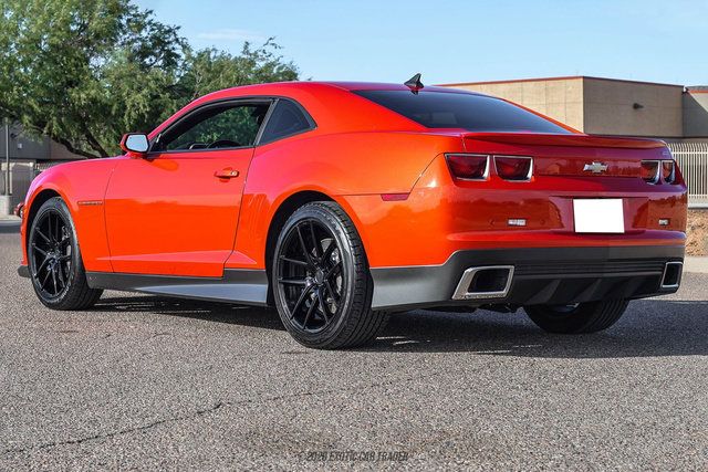 Used 2010 Chevrolet Camaro SS RWD image 6