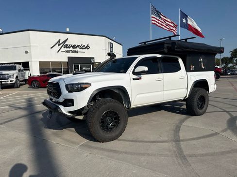Used 2019 Toyota Tacoma TRD Pro w/ Desert Air Intake Package AWD/4WD image 1