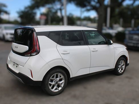Certified 2024 Kia Soul LX w/ Option Group 015 FWD image 6