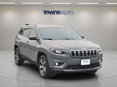 Used 2019 Jeep Cherokee Limited w/ Technology Group AWD/4WD image 7