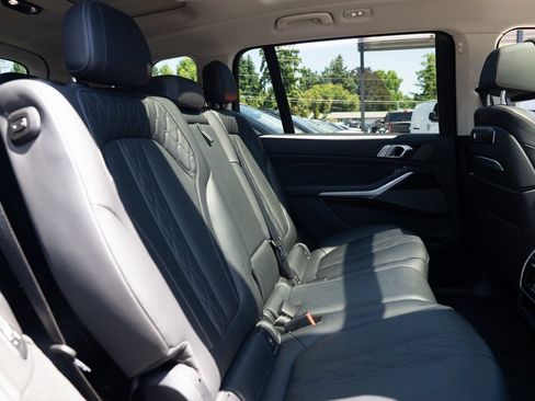 Used 2023 BMW X7 xDrive40i image 23