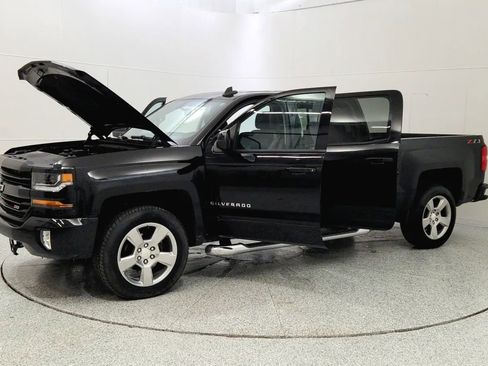 Used 2018 Chevrolet Silverado 1500 LT w/ All Star Edition image 10