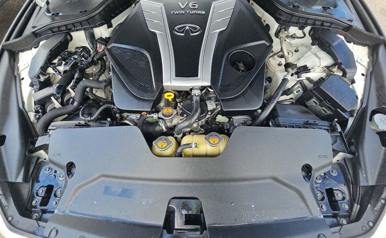 Used 2018 INFINITI Q50 Sport w/ Sensory Package (Sport) RWD image 11