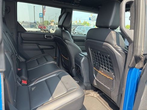 Used 2024 Ford Bronco Badlands image 14