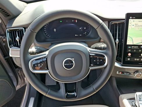 Certified 2026 Volvo XC90 B6 Plus AWD/4WD image 22