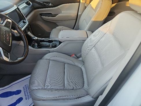 Used 2017 GMC Acadia SLT image 11