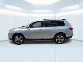 Used 2013 Toyota Highlander Limited FWD video 2