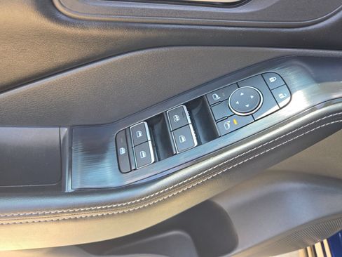 Certified 2026 Nissan Rogue SL FWD image 12