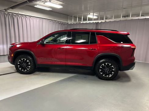 Used 2025 Chevrolet Traverse Z71 w/ Driver Confidence Package image 4