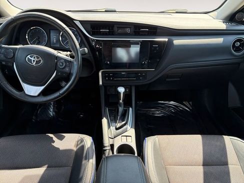 Used 2017 Toyota Corolla SE w/ Carpet Mat Package (TMS) FWD image 10