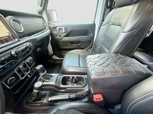 Used 2023 Jeep Wrangler Unlimited Sahara AWD/4WD image 22