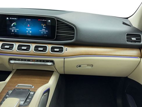 Used 2022 Mercedes-Benz GLE 350 4MATIC w/ AMG Line Exterior image 18