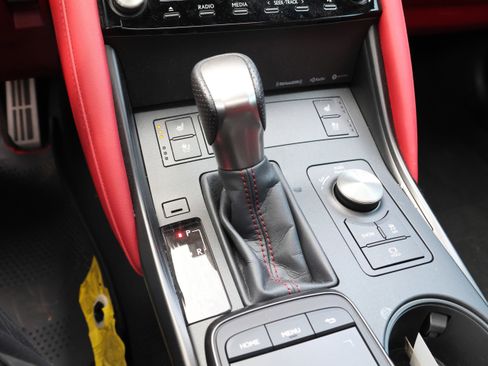 Certified 2025 Lexus IS 350 F Sport image 28