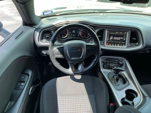 Used 2022 Dodge Challenger R/T Scat Pack w/ Driver Convenience Group RWD image 6