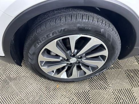 Used 2022 Buick Encore Preferred image 11