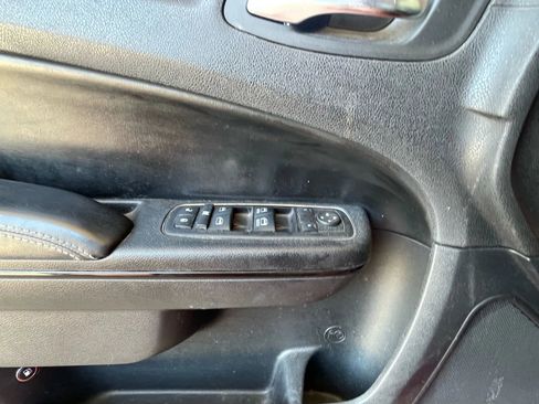 Used 2016 Chrysler 300 S image 22