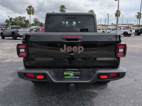 Used 2025 Jeep Gladiator Mojave AWD/4WD image 6
