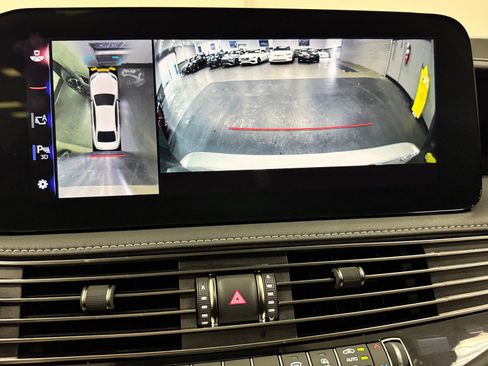 Used 2022 Lexus LS 500h AWD w/ Luxury Package image 35