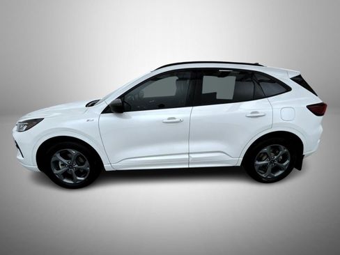 Used 2023 Ford Escape ST-Line w/ Tech Pack #1 AWD/4WD image 8