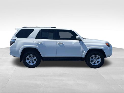 Certified 2019 Toyota 4Runner SR5 Premium AWD/4WD image 2