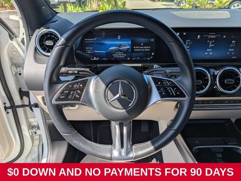 Used 2025 Mercedes-Benz GLA 250 4MATIC image 18