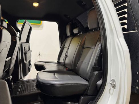Used 2022 RAM 5500 Tradesman w/ Max Tow Package AWD/4WD image 18
