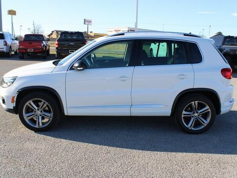 Used 2017 Volkswagen Tiguan Sport image 9